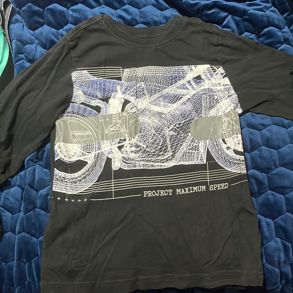 Great for School!! Long sleeve Tee